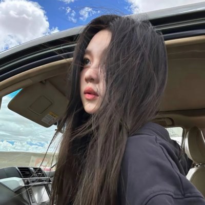 拥抱太阳的月亮